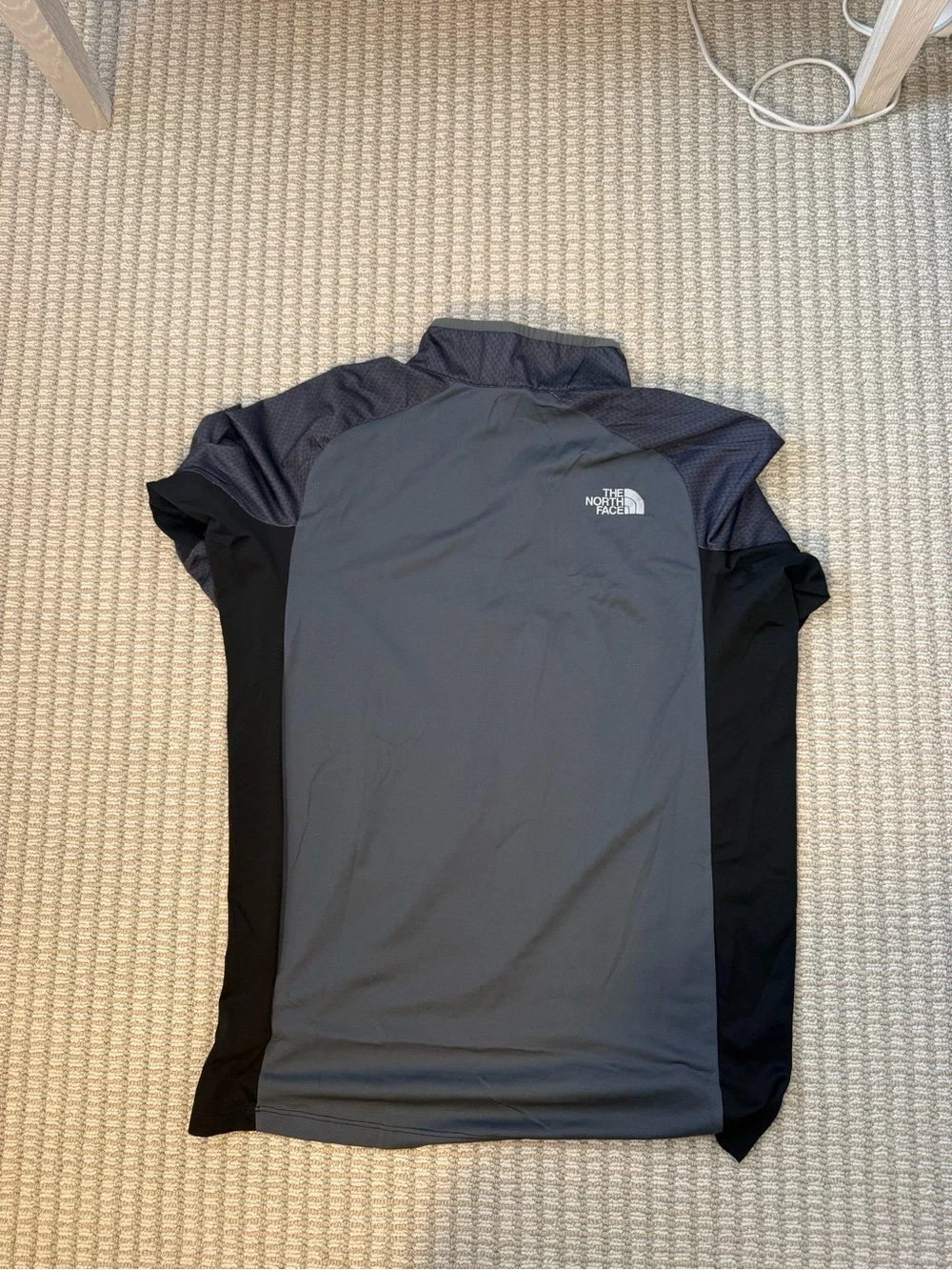 The North Face Men’s Charcoal Gray Half-Zip Pullover